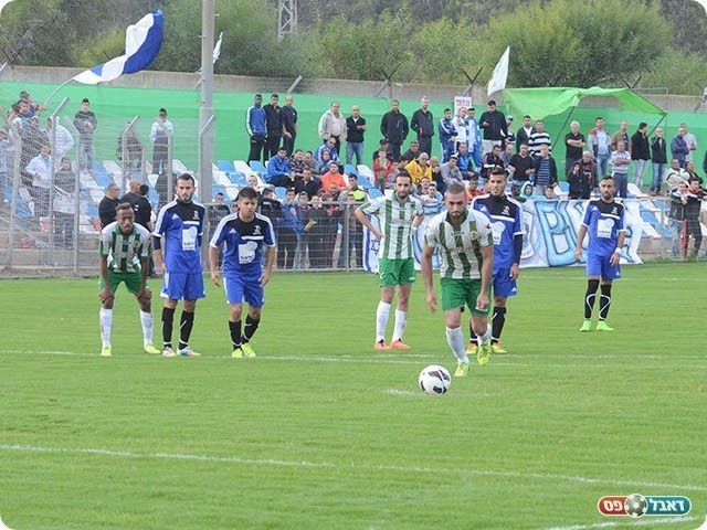 אלעלי ניגש לבעוט (אימן נסר אלדין)